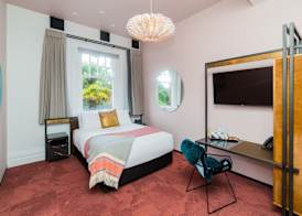 Clarence Boutique Hotel 2