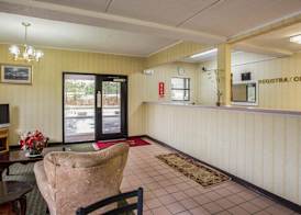 Econo Lodge Inn & Suites Lugoff 4
