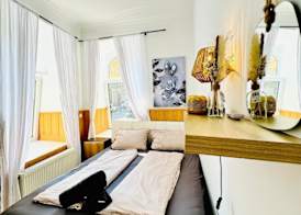 10BR Apt for Groups 8Min to Rathausplatz 5