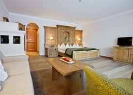 Traumhotel Alpina - 4 Sterne Superior Luxushotel, hoteleigenen Badesee, Adults Only 4