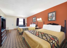 Super 8 by Wyndham Dallas South 3