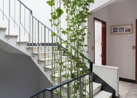 Contemporary apartment in Sturla by Wonderful Italy 2
