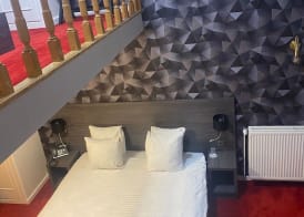 La Bourse Hotel 4