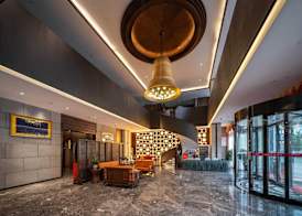 Ramada by Wyndham Diqing 4