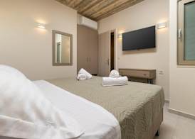 Achatis Apartments with sea view 2