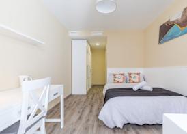AYZ Villegas - Auto check-in property 5