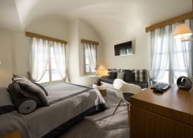 Avaton Resort And Spa 5