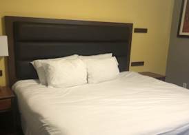 Ramada by Wyndham Jacksons Point 3