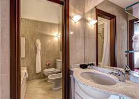 Hotel Romana Residence 4