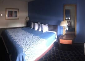 Aderi Hotel Lewisburg 5