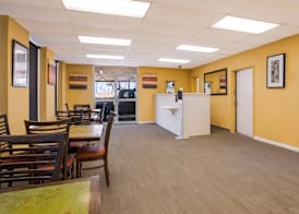 Econo Lodge Gretna - New Orleans 4