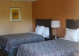 Days Inn by Wyndham Marietta White Water 5