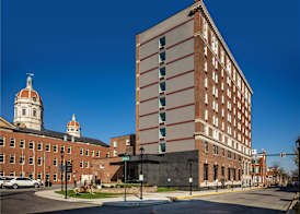 The Yorktowne Hotel, Tapestry Collection by Hilton 3