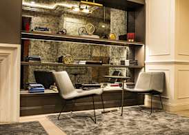 Hotel 32 32 3