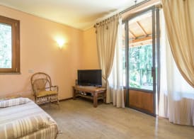 Blissful Tuscan Hideaway 4