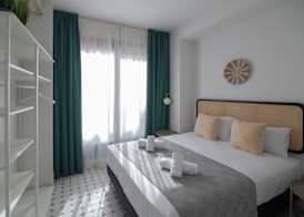 Apartamentos Teatro by Be Alicante 2