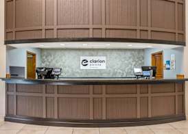 Clarion Pointe Louisville East 3