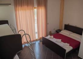 River Hotel 4