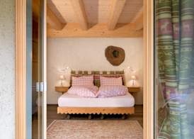 B&B White Moon 5