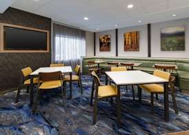 Fairfield Inn by Marriott Joliet South 5