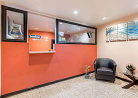 Travelodge by Wyndham Phoenix Downtown 4