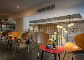 Bespoke Trendy Hotel Hanoi 5