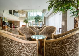Royal Benja Hotel - Big Rooms, Family Friendly 5
