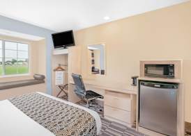 Microtel Inn and Suites Clear Lake 3