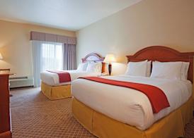 Holiday Inn Express & Suites WAUSAU by IHG 5