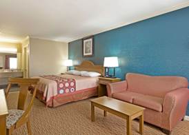 Super 8 by Wyndham Covington 5