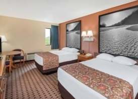 Super 8 by Wyndham Charleston Sikeston East MO 4
