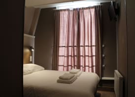 Hotel Blossoms 5