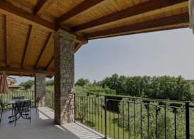 Garda Hill Boutique Apartments with Panoramic Pools e Agriturismo 4