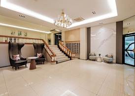 Boss Hotel 4