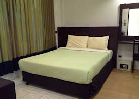 B & B Patong Beach House 2