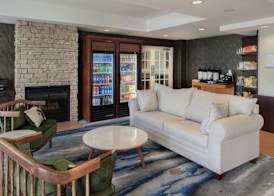 Fairfield Inn & Suites by Marriott Dayton Troy 2