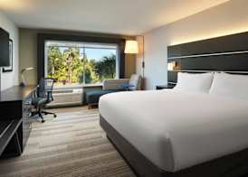 Holiday Inn Express & Suites BRUNSWICK by IHG 4