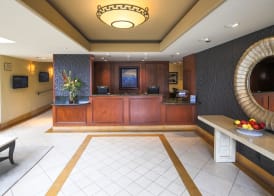 Monterey Bay Inn 4