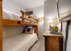 Tamarack Townhomes - CoralTree Residence Collection 4