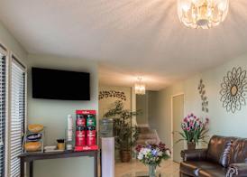 Days Inn by Wyndham San Marcos 4
