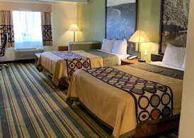 Super 8 by Wyndham Beaumont I-10 College St 5