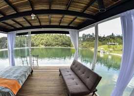 Hotel Pietrasanta Cabañas frente a la Represa Peñol Guatape 3