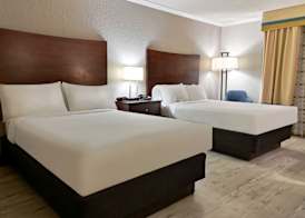 Wyndham Garden Summerville 5
