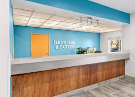 Days Inn & Suites by Wyndham Castle Rock 3