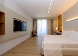 Navy Hotel 3
