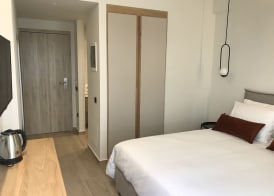 The City Hotel & Suites 5