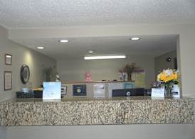 Super 8 by Wyndham Portage 2