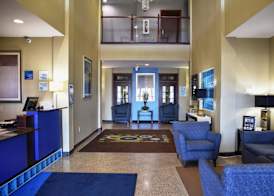 Holiday Inn Express & Suites ST CHARLES by IHG 2