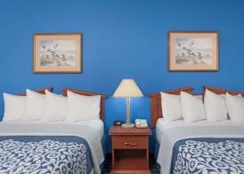 Days Inn & Suites by Wyndham Cambridge 5