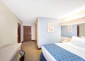 Microtel Inn & Suites by Wyndham Seneca Falls 5